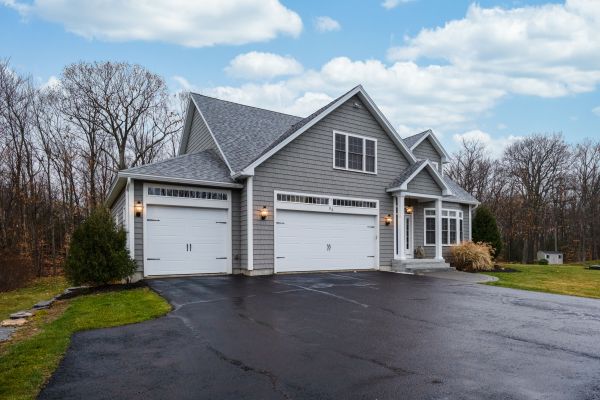 Cost of Driveway Tarring in Parker